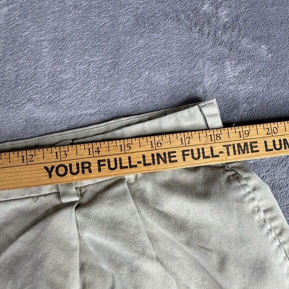 Tommy Hilfiger Pleated Shorts Mens 36x7 90s Lion Crest Twill Tan‎ Khaki Chino - Picture 7 of 11